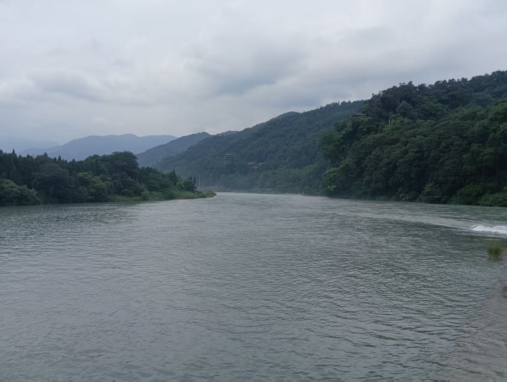 看水都江堰，问道青城山